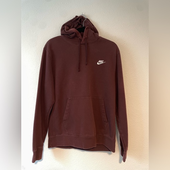 Nike Sportswear Club Fleece
Pullover Hoodie (Maroon) - Picture 1 of 3